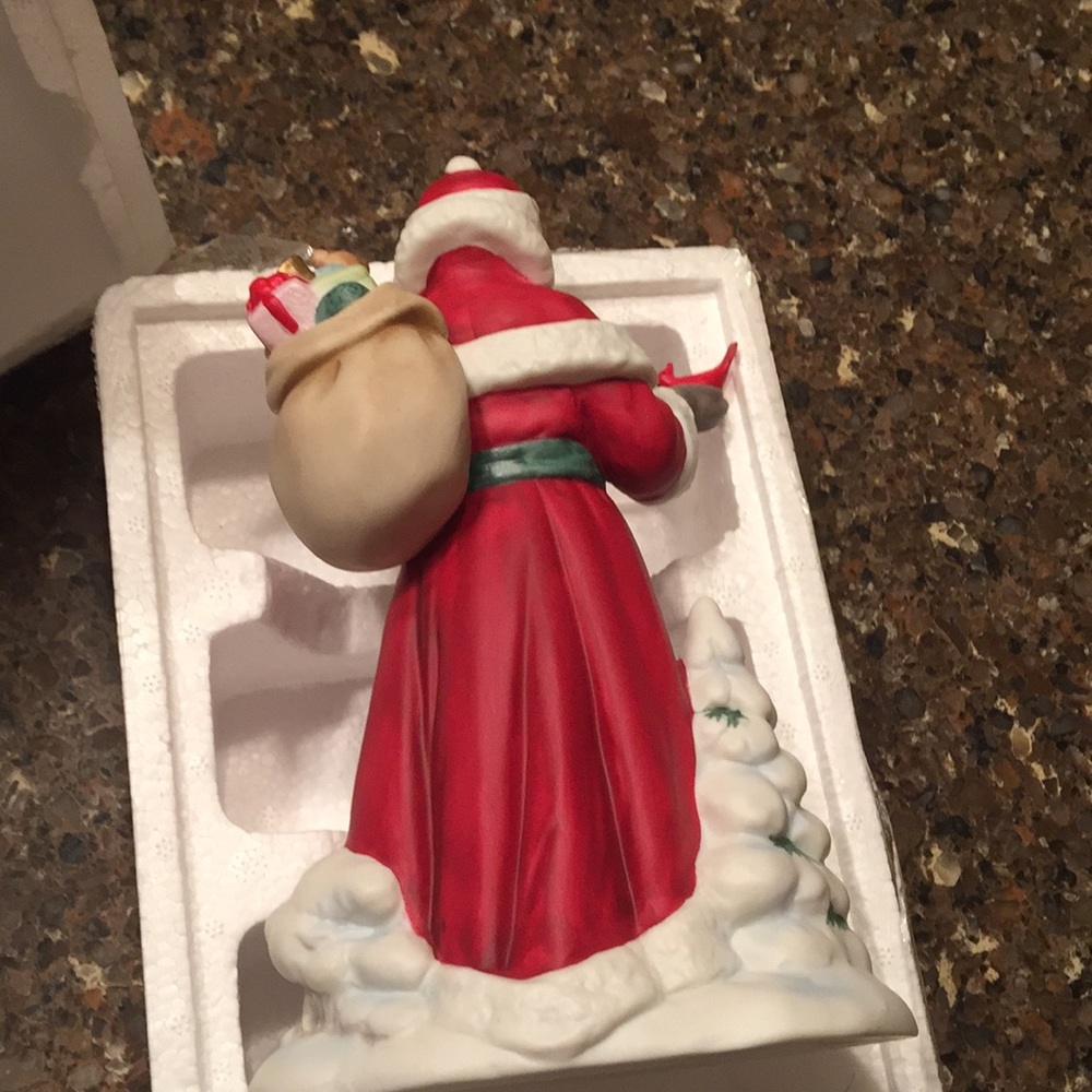 Porcelain Santa - Picture 2 of 4